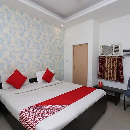 Oyo Flagship Hotel Daimond Neu-Delhi Exterior foto